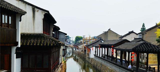 比外形拼口感,78份草莓同台打擂